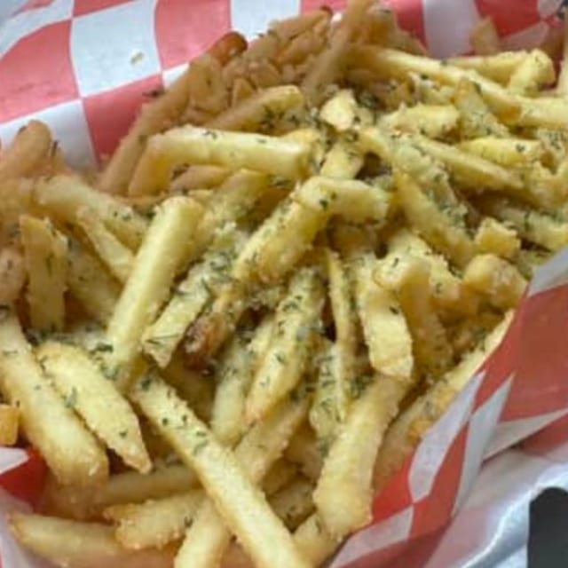 - String Fries (GARLIC PARMESAN).