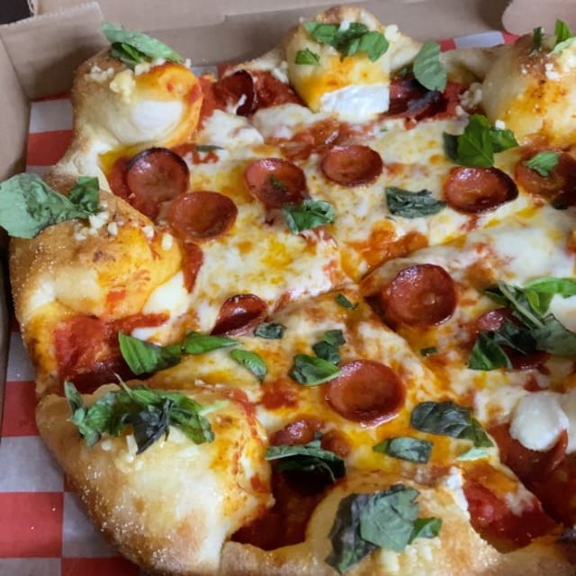 Garlic Knot "CHEESE FILLED" CRUST (Small ONLY).