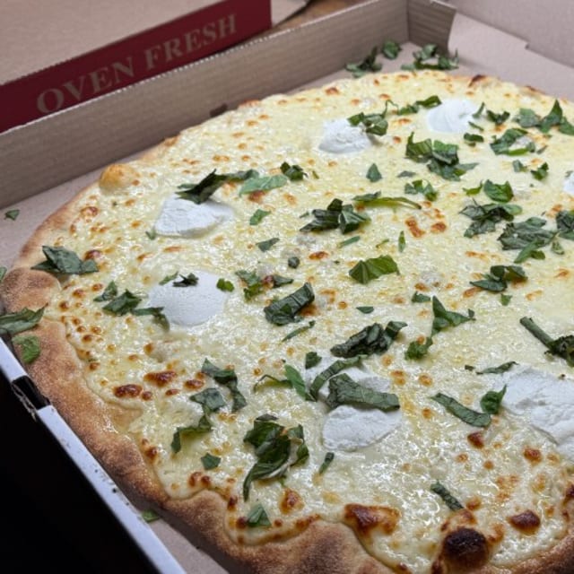 Classic Bianca (WHITE Pizza).