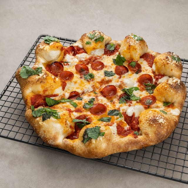 Garlic Knot "CHEESE FILLED" CRUST (Small ONLY).